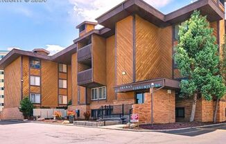 Two bedroom Condo on Westside!!