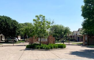 SENIOR LIVING! 55 and older Gated Community!