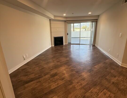2 beds, 2 baths, 1,057 sqft, $4,690, Unit 112