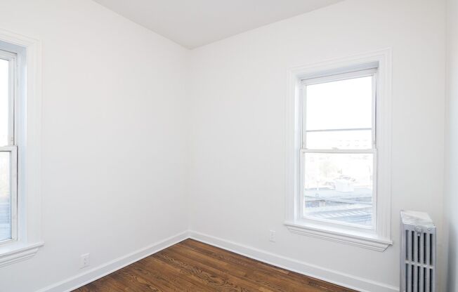 3 beds, 2 baths, 1,250 sqft, $2,700, Unit 6573-3