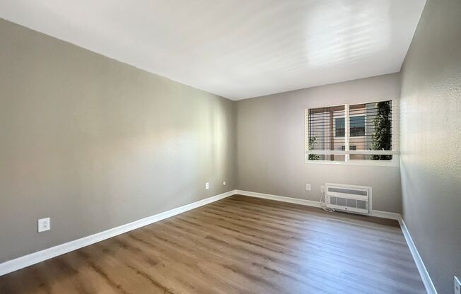 2 beds, 1 bath, 880 sqft, $2,538, Unit 007