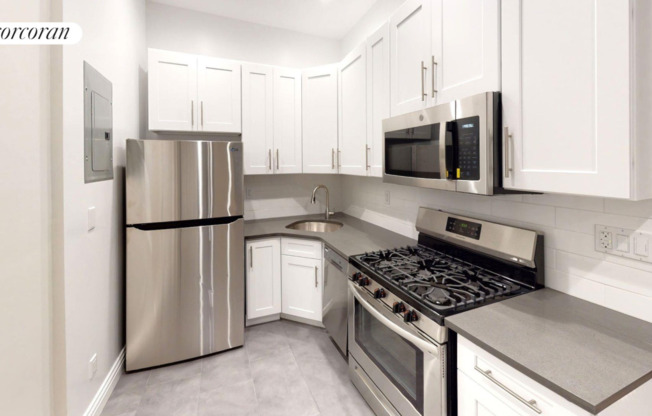 8 E 74 ST