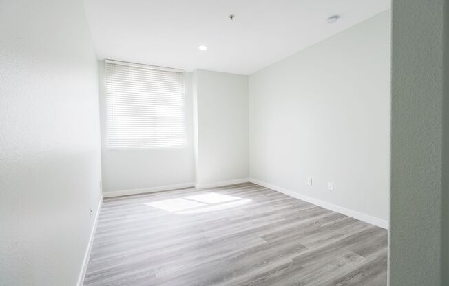 1 bed, 1 bath, 705 sqft, $2,548, Unit 322