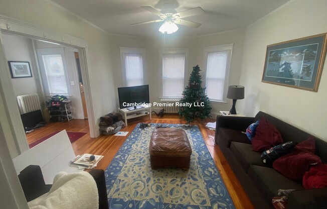 9 WRIGHT AVE
