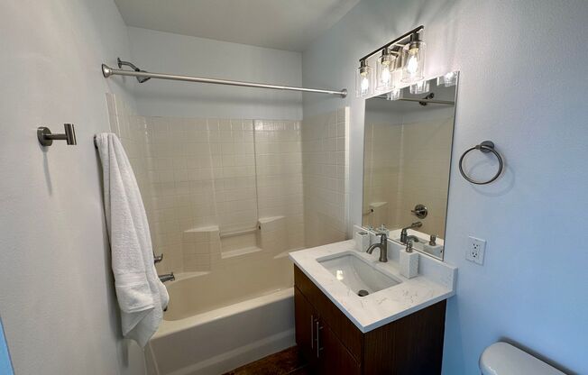 1 bed, 1 bath, 648 sqft, $1,899, Unit Unit 301