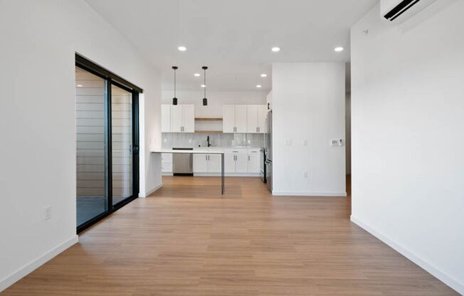 2 beds, 2 baths, 1,016 sqft, $2,550, Unit 502