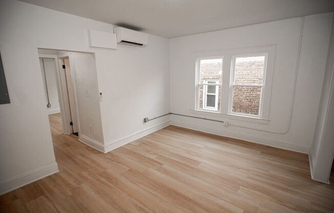 1 bed, 1 bath, 600 sqft, $899, Unit Unit 414