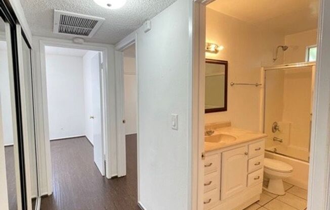 2 beds, 1 bath, 775 sqft, $2,345, Unit 656