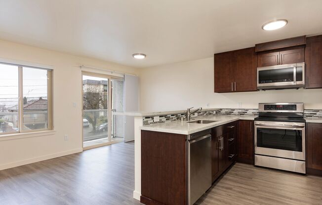 The Dexter - Located on Dexter Ave is steps from the Fremont Bridge