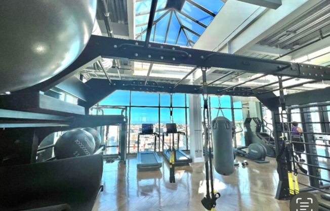 1 bed, 1 bath, 555 sqft, $2,675, Unit 414