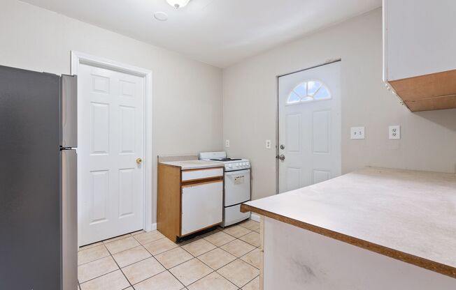 1 Bed 1 Bath - Near PDX Airport and Cascade Station