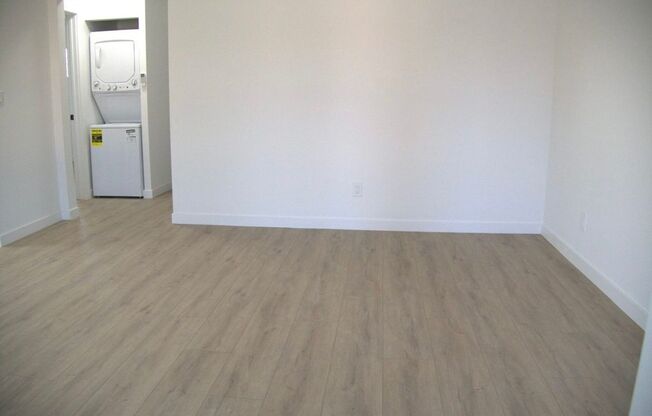 3160 Warwick Ave.