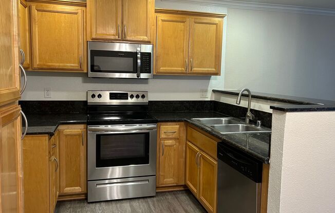 2 beds, 2 baths, 880 sqft, $2,795, Unit B-3