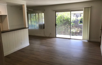 628 E CEDAR AVE