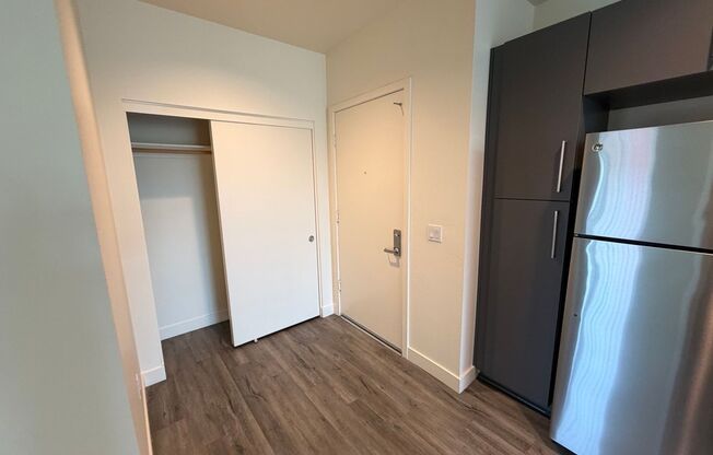 2 beds, 2 baths, 941 sqft, $2,675, Unit 301
