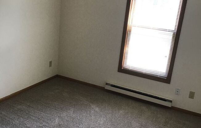 2 beds, 1 bath, 950 sqft, $1,700, Unit 7679CD - HPCI, II