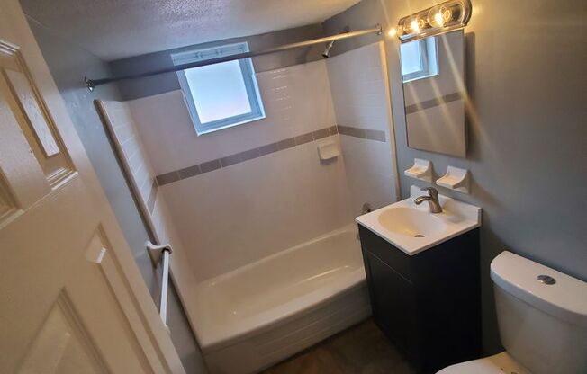 1 bed, 1 bath, 550 sqft, $1,295, Unit C04