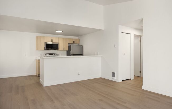 3 beds, 2 baths, 1,126 sqft, $2,610, Unit A303