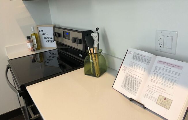1 bed, 1 bath, 697 sqft, $1,525, Unit 309