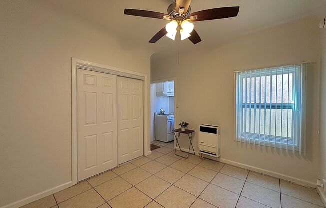 Studio, 1 bath, 350 sqft, $1,195, Unit 202