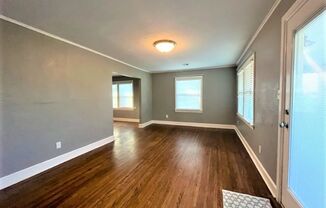 2 beds, 1 bath, 1,044 sqft, $1,350, Unit 1307.5 n. klein