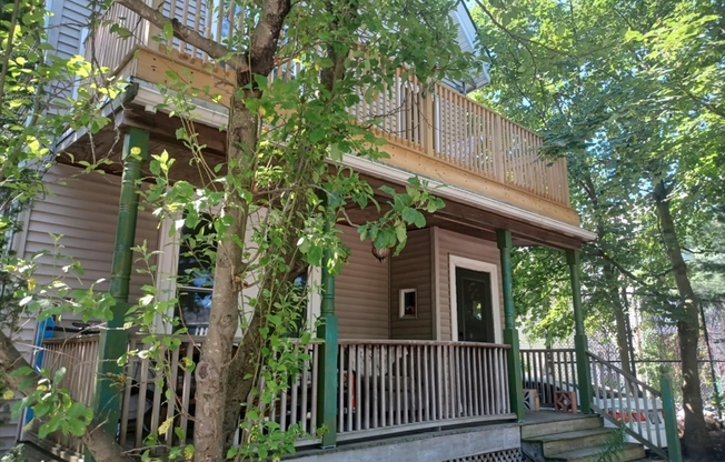 16 EDWIN ST