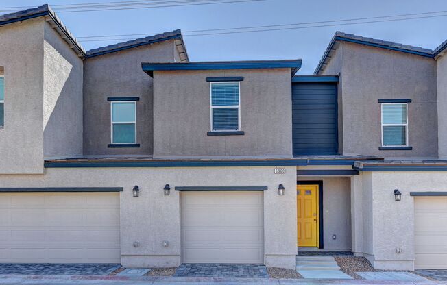 Brand new 3 bedroom Town House by DR Horton Home in Skye Hills Masterplan community