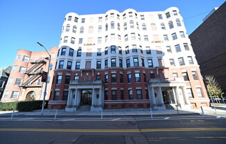 885 Massachusetts Ave