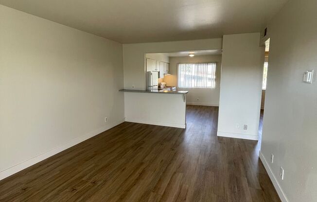 2 beds, 1 bath, 720 sqft, $1,245, Unit 40