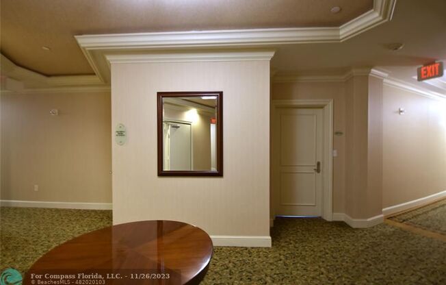 20000 E Country Club Dr