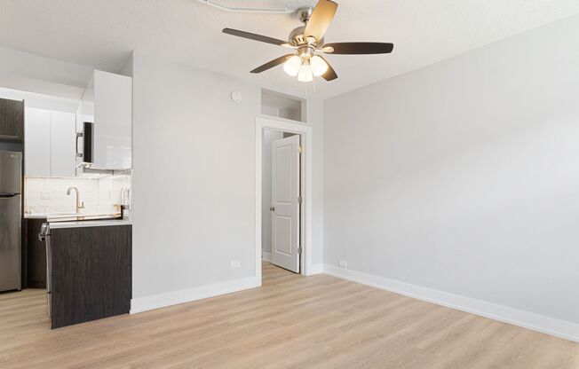 2 beds, 1 bath, 430 sqft, $2,100, Unit 2E