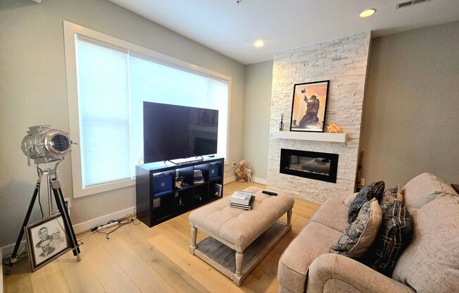 Updated 2 BR/2 BA Condo | Top Floor Living in Kingman Park!