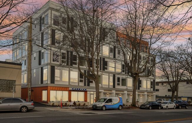 Studio, 1 bath, 287 sqft, $1,430, Unit 206