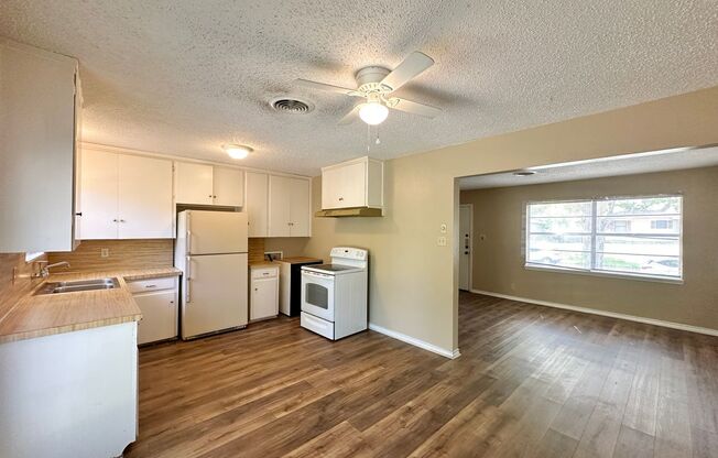 3 beds, 1 bath, $995