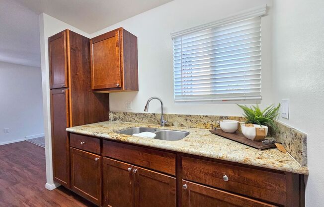 1 bed, 1 bath, 700 sqft, $1,750, Unit 15