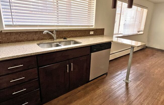 1 bed, 1 bath, 595 sqft, $1,325, Unit 102