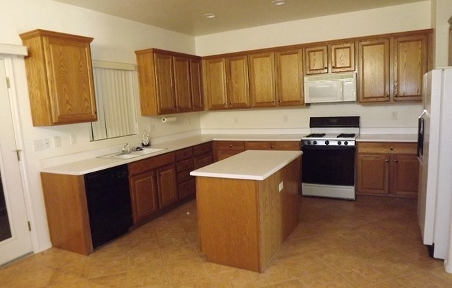 2 beds, 2 baths, $1,995