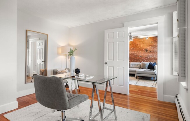 2 beds, 1 bath, 980 sqft, $3,000, Unit 4A