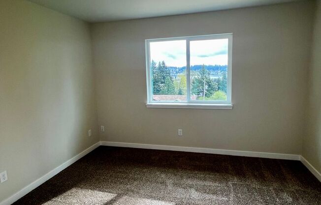 2 beds, 1.5 baths, 1,052 sqft, $1,900, Unit 102