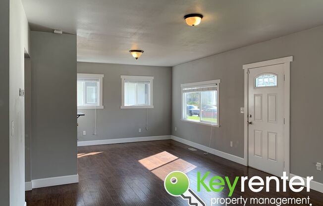 Centrally Located 3Bed/1.5Bath Tacoma Home!