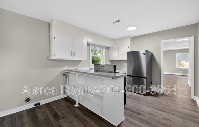 2322 BELFAST DR