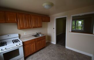 2 beds, 1 bath, $1,100, Unit Elton1023-A