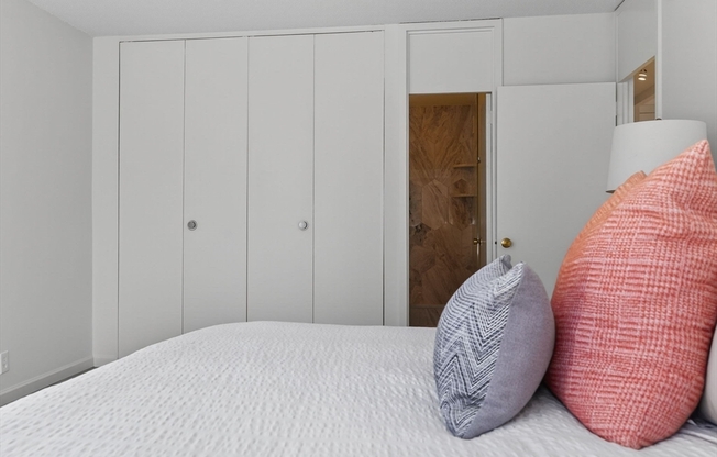 2 beds, 2.5 baths, 1,631 sqft, $7,800, Unit 6F