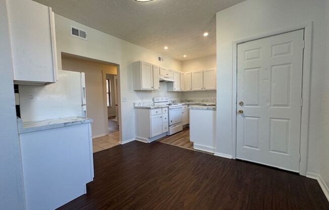 3 beds, 1 bath, 1,120 sqft, $2,250, Unit 732 S. Millvale Ave. #B6