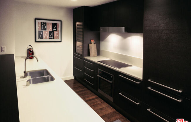 2 beds, 2.5 baths, 1,700 sqft, $5,250, Unit 10N