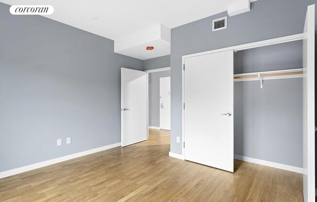 460 GRAND ST