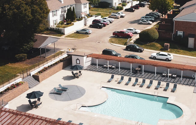 swimming pool at Georgetown of Kettering Apartments