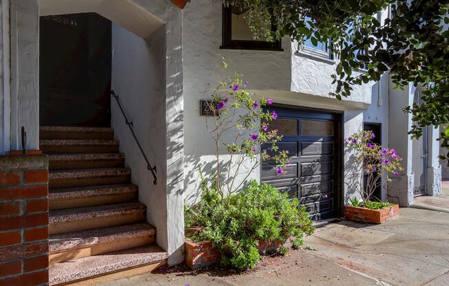 3 Bed / 2 Bath Cayuga Terrace single family home with garage parking and private backyard. YouTube tour!!