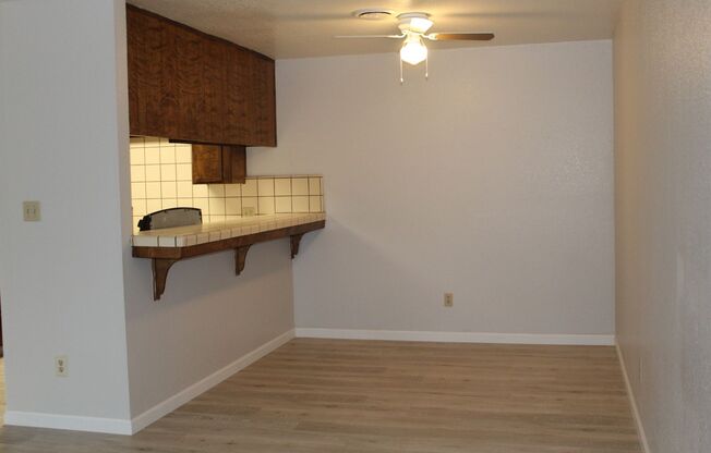 2 beds, 1 bath, $1,450, Unit B