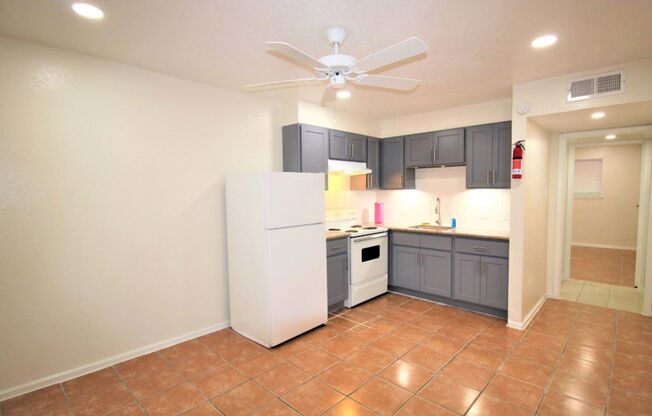 1 bed, 1 bath, 460 sqft, $990